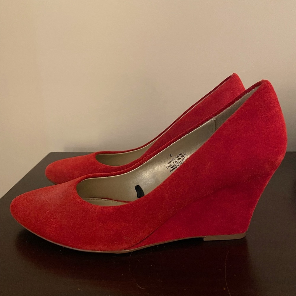 Express Red Suede Wedges